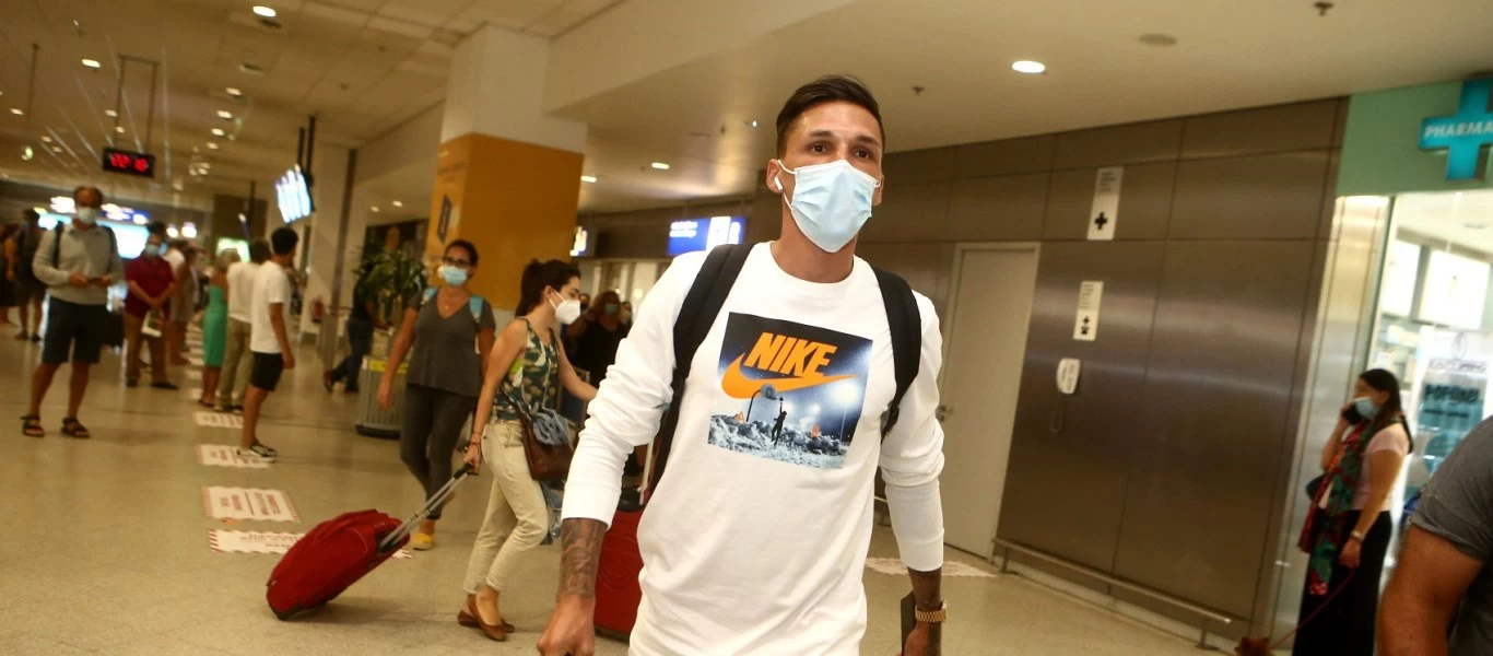 Στην Αθήνα ο Χ.Χολέμπας - Ανακοινώνεται από τον Ολυμπιακό (φώτο)